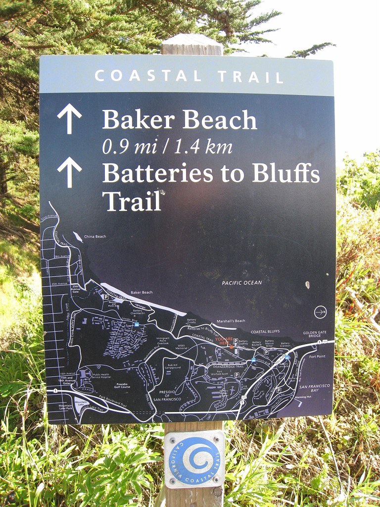 2011 Bay to Breakers Sunday 1510.JPG - I was able to participate in the 2011, 100th anniversary of the San Francisco Bay to Breakers 12K race. A great weekend for sight seeing and racing.